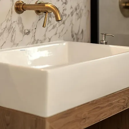 Apartment Victoria Luxury - Private Jacuzzi & Terrace *