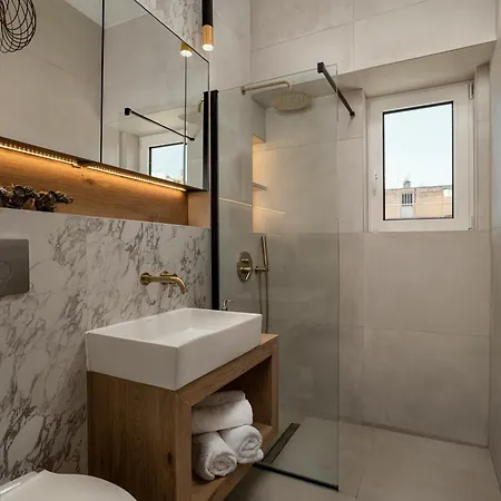 Apartment Victoria Luxury - Private Jacuzzi & Terrace