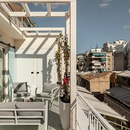 Victoria Luxury - Private Jacuzzi & Terrace Apartment *